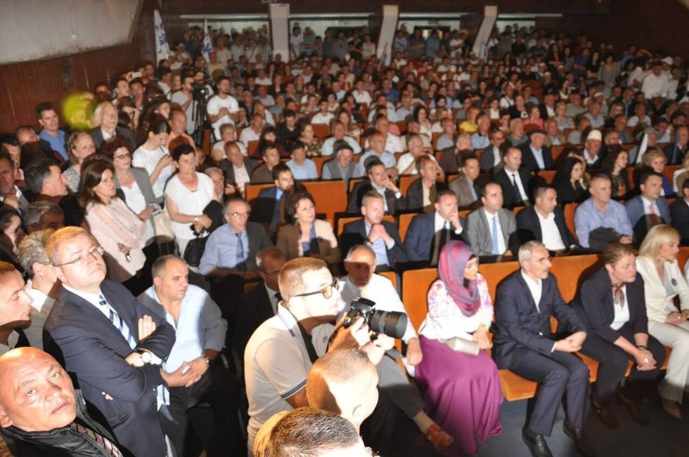 1234 1496303492 2576734