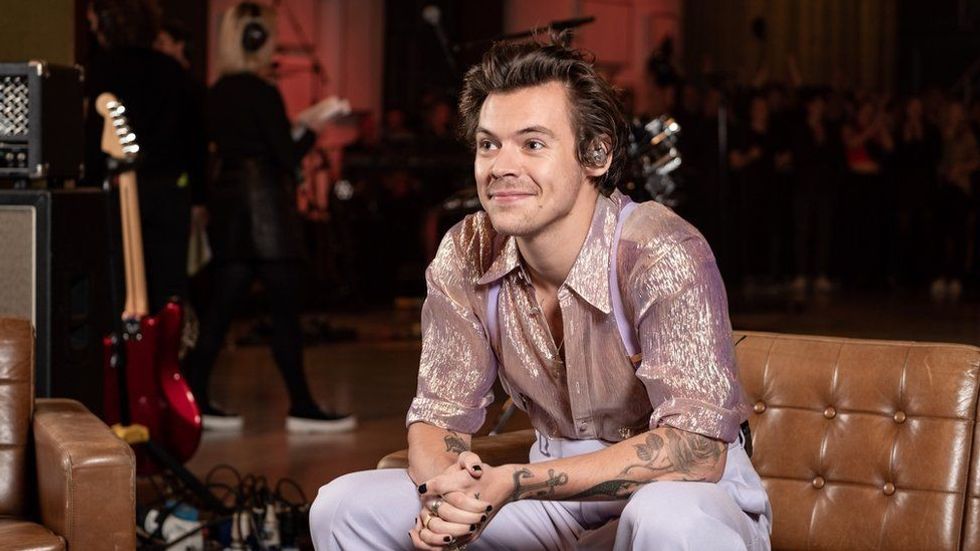 124095744 hi058758723