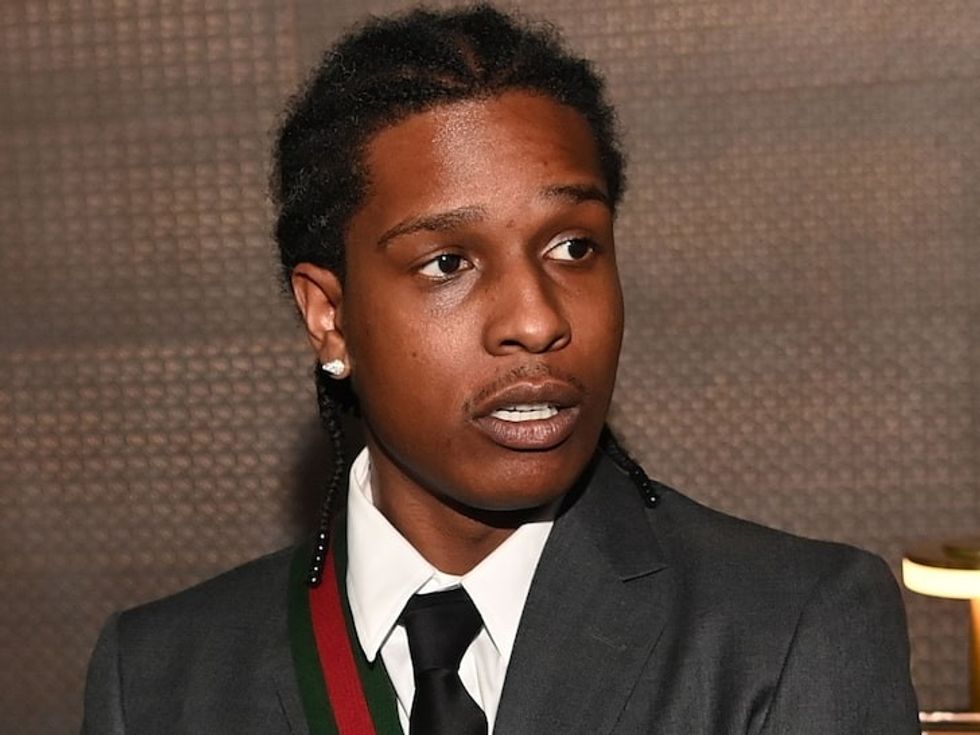 125a141c36564b6eb4af93243cac34cb md