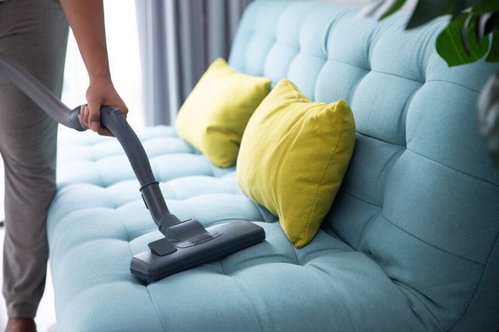 128637835 Uhod za mebelyu4