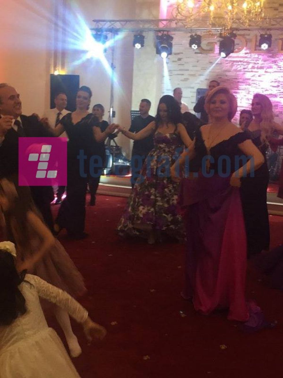 12919080_10207171562500434_845840234_n