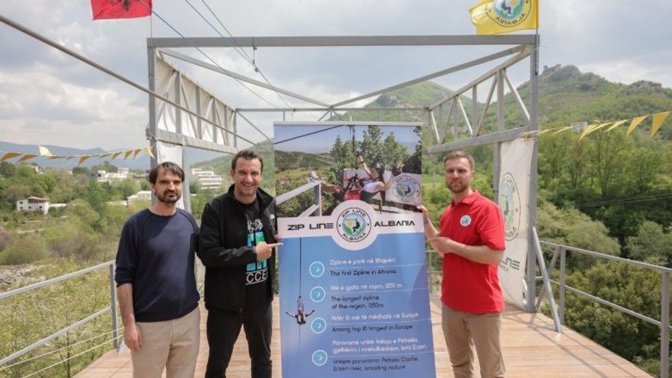 12ba33d5 8edc 468d 9b33 c1fadb718385