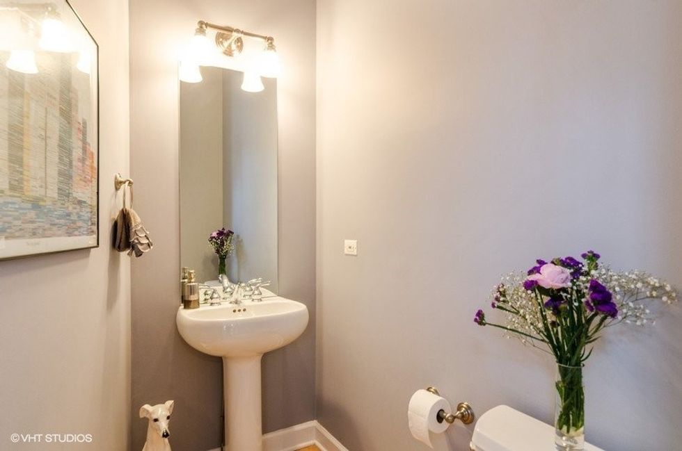 13 970 Chestnut 199 Powder Room Web