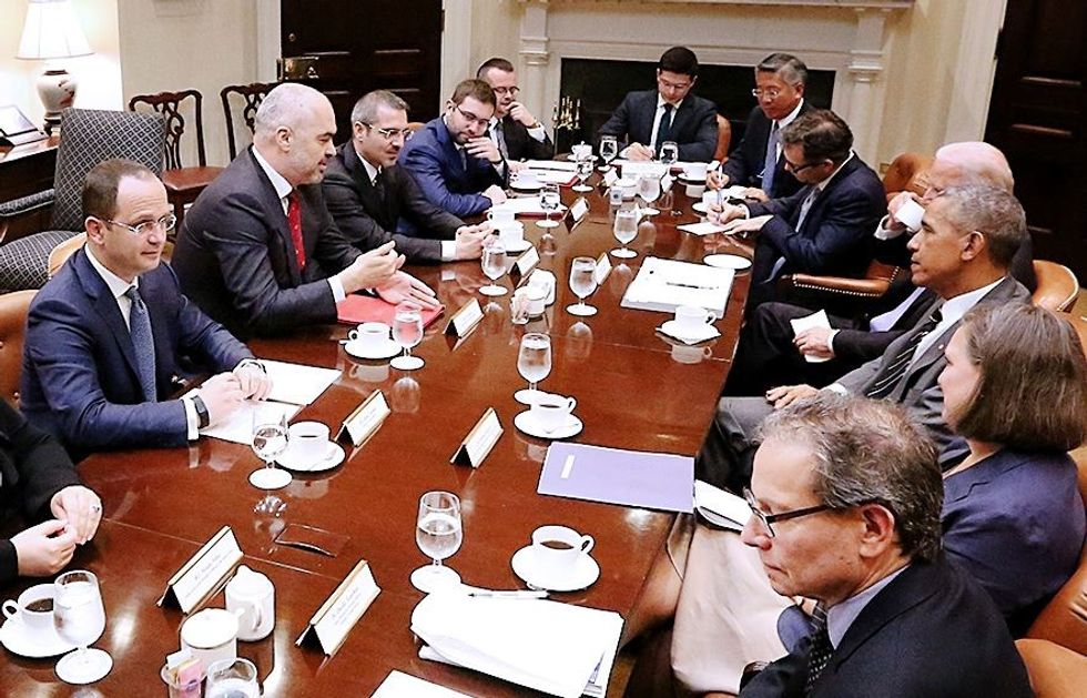 13015407_10153643147531523_1646923886254324633_n