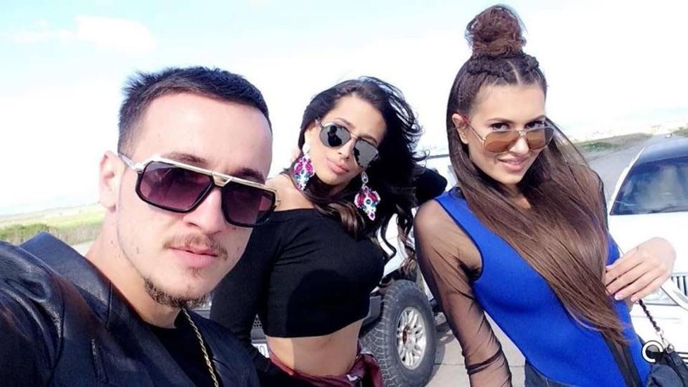 13115702_10207387720344245_1745483905_n-e1461742806115