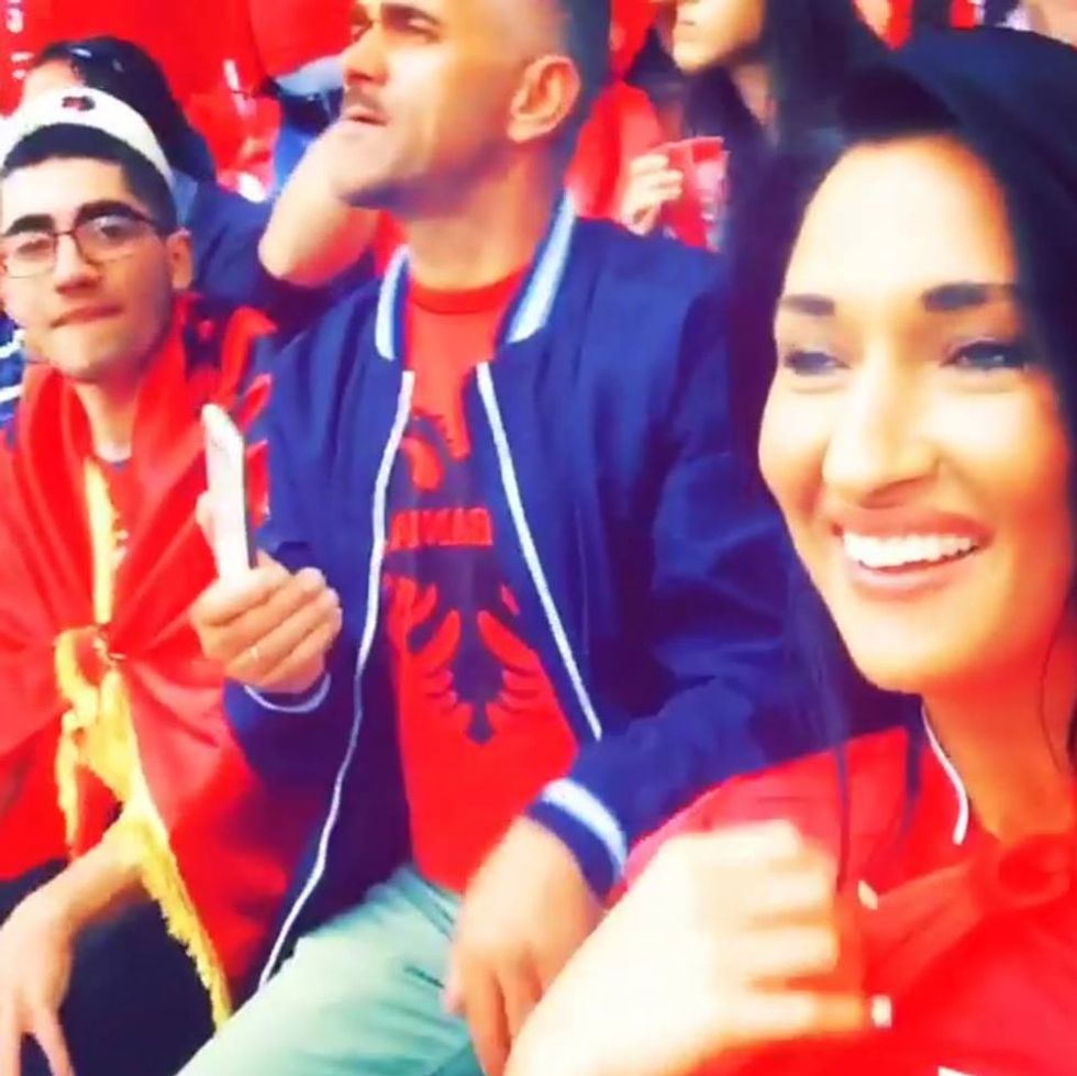 13473831_1224704427542513_1312575898_n