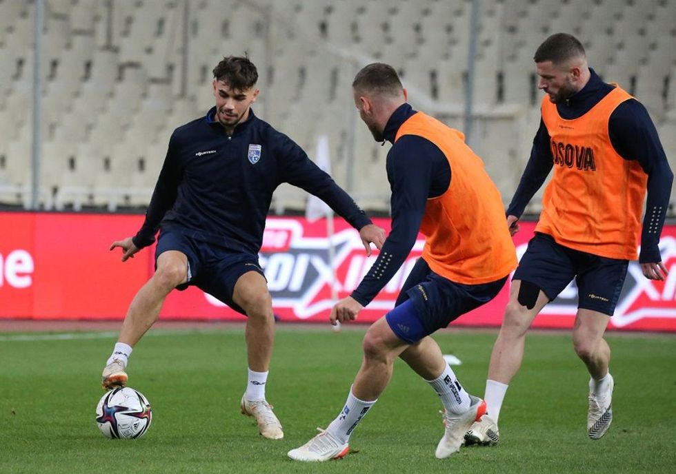 13nentor stervitja athine5 1