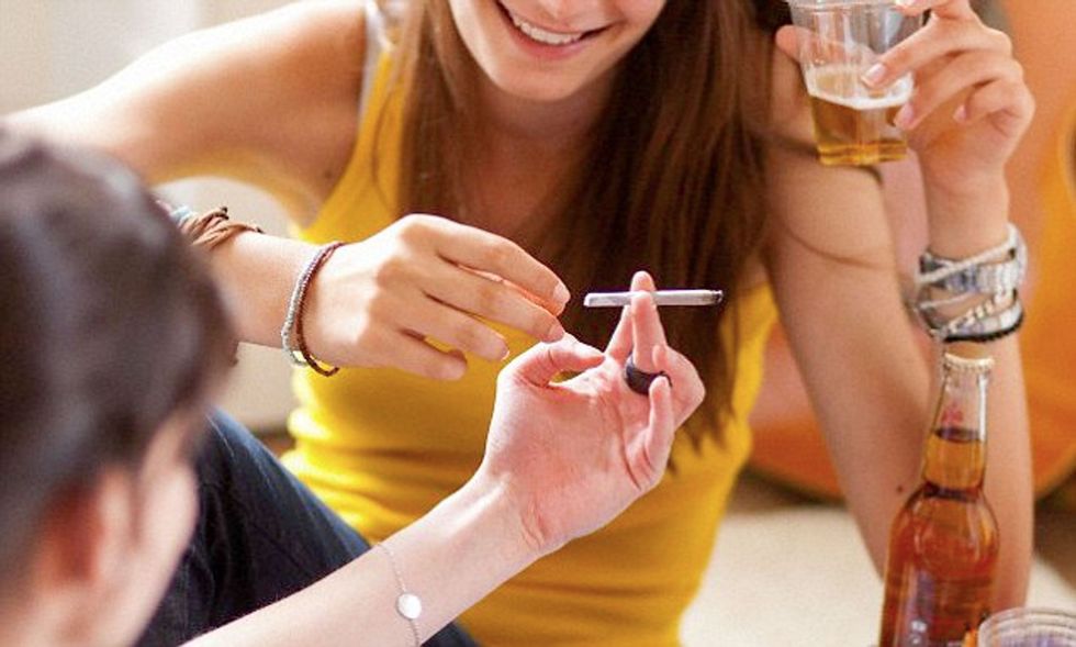 1411648127036 wps 26 28 Jun 2011 Teenagers smo