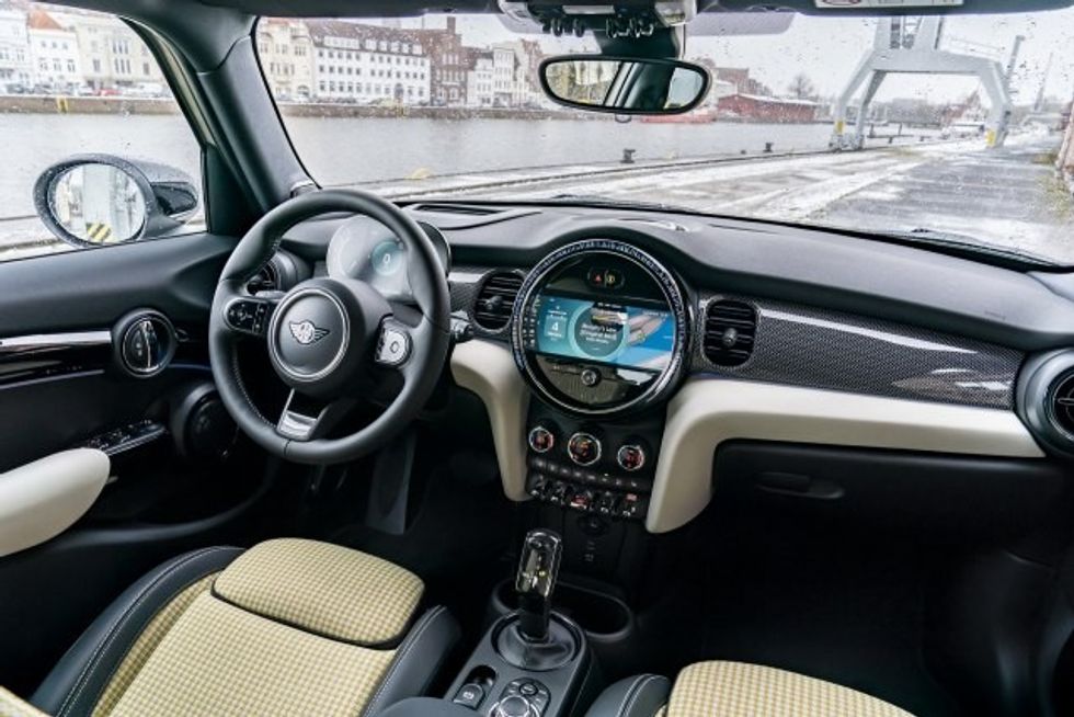 1430363887603796c6a2929586286697 v4 big