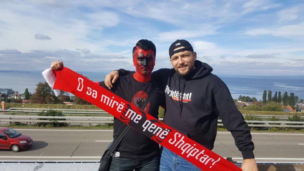 14599715_1762485790671663_1364739432_o