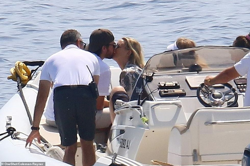 14711424 0 image a 115 1560369870340