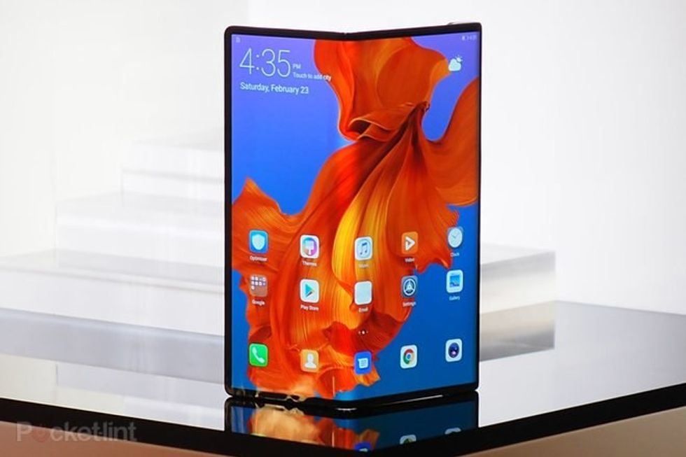 148078 phones news huawei to launch 5g version of mate 20 x in the uk this june image2 fy7t8mpqdf 1 1