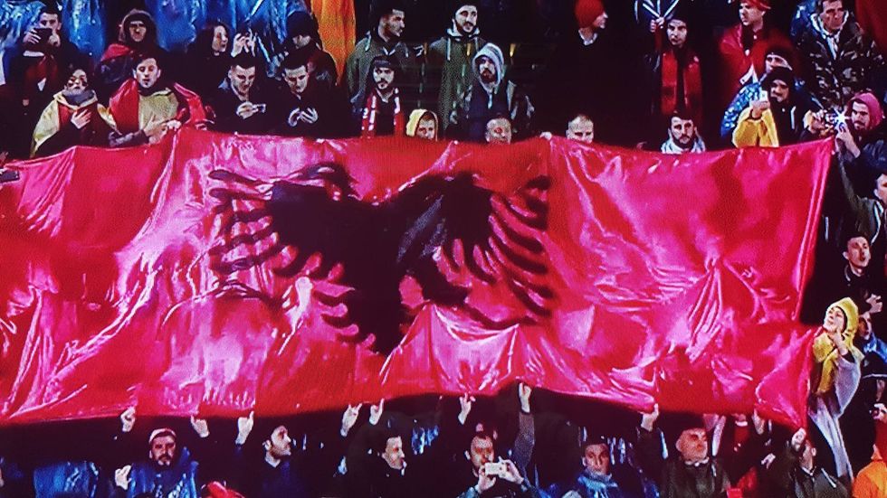 15045427_1353623391317282_46725656_o