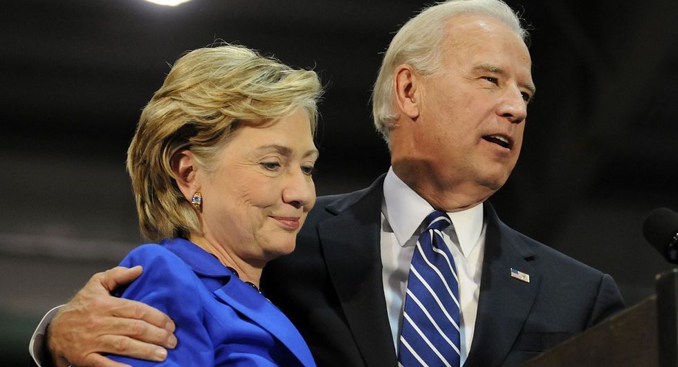150828 hillary clinton joe biden 3 gty 1160