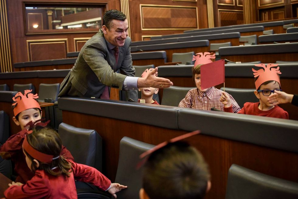 15156950_683275388514337_4932885298490851038_o