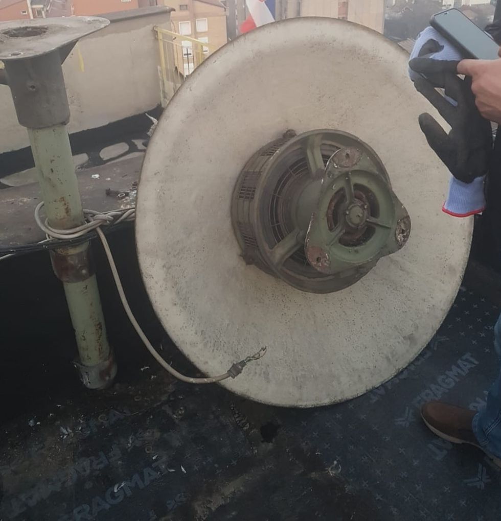 155db35e 6155 4d79 8c23 7cc6a5bf28e8