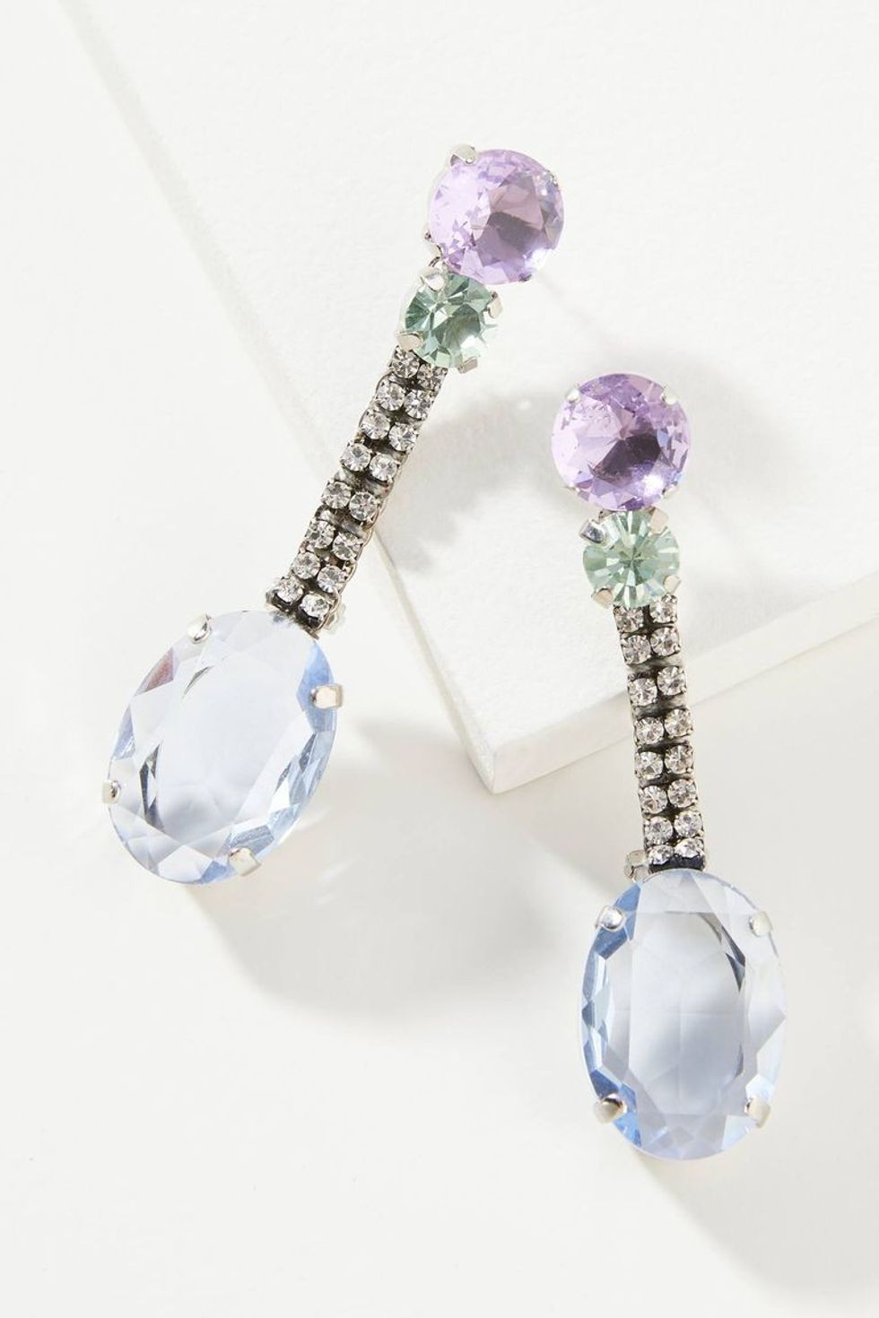 1582748094 55872584 040 b