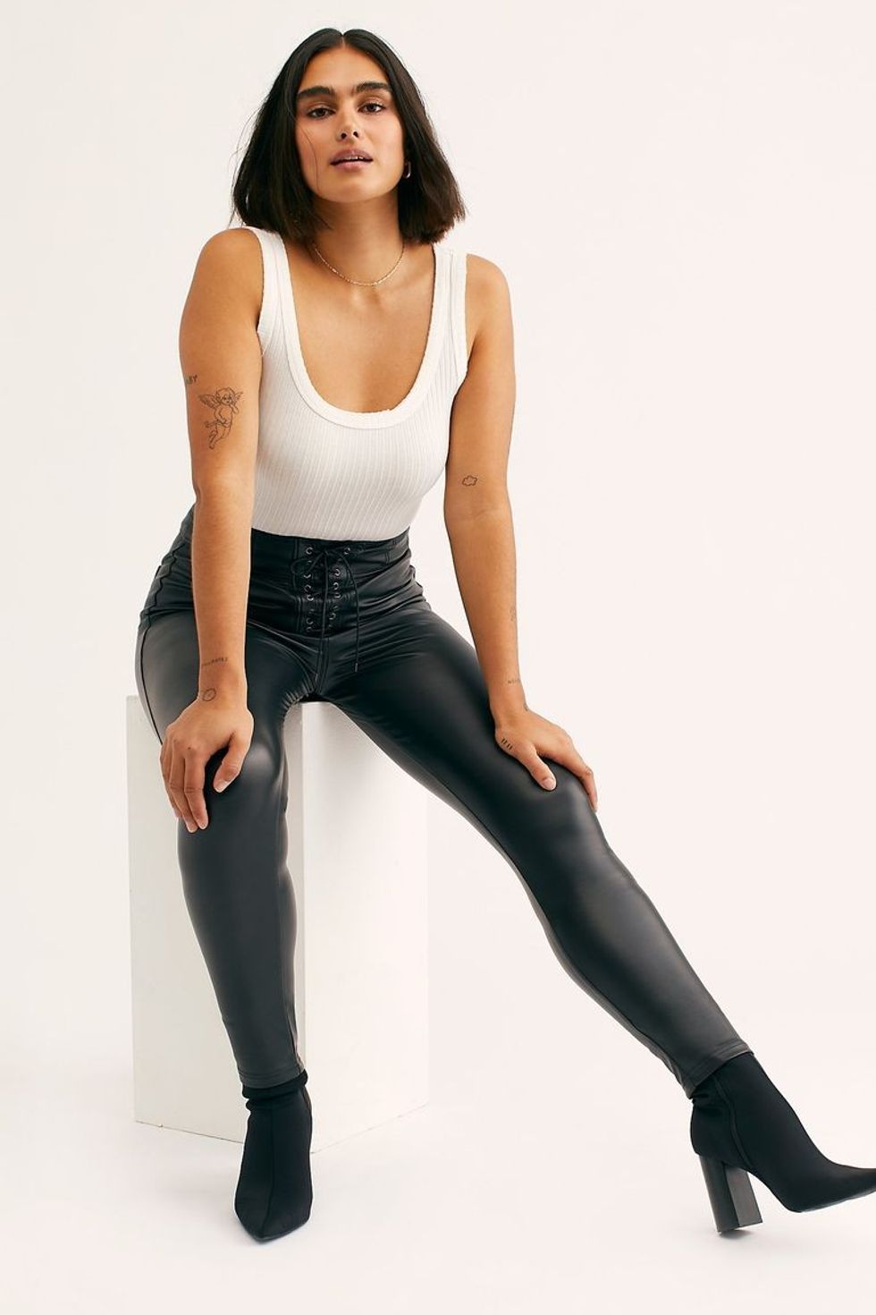 1586905584 52521507 001 a