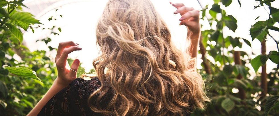 1588082003089345 cheveux