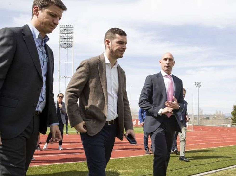 1588176342 767338 1588178008 sumario normal