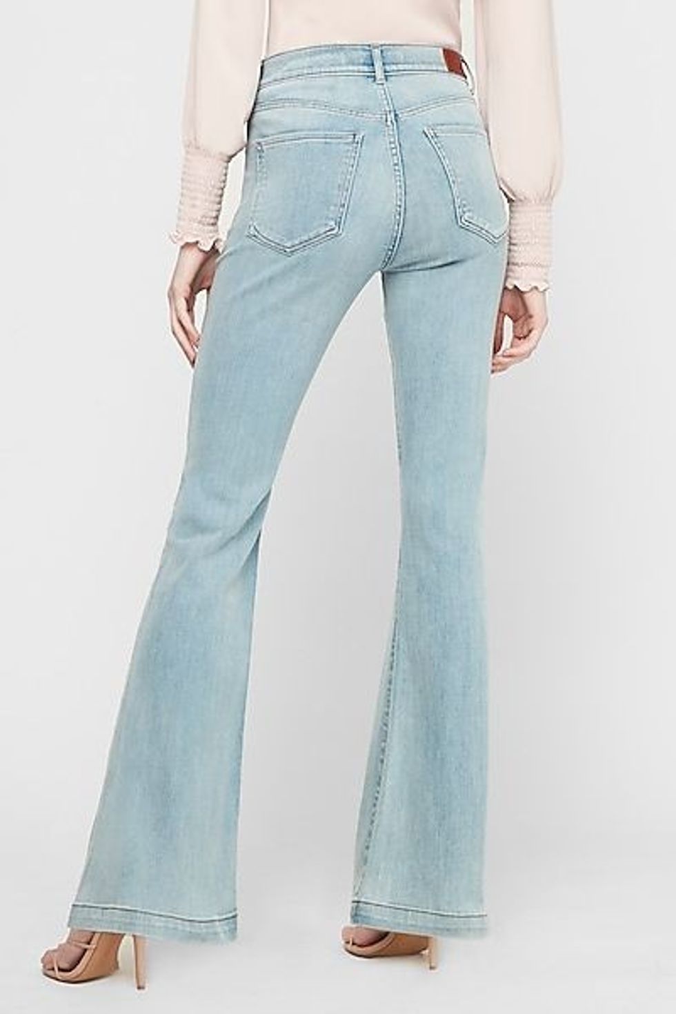 1588780135 0091 07159282 0018 b030