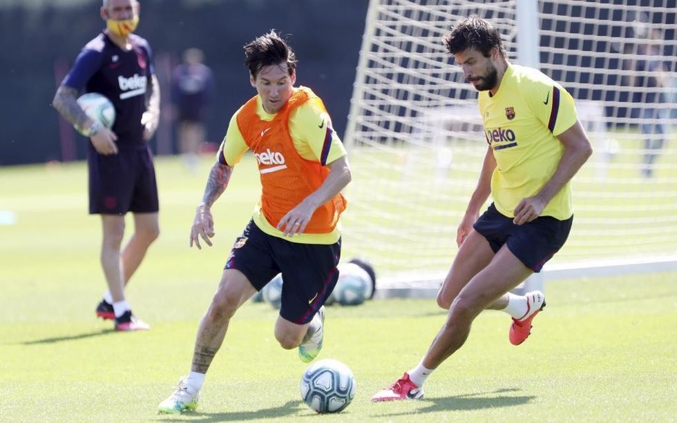 15993146907065