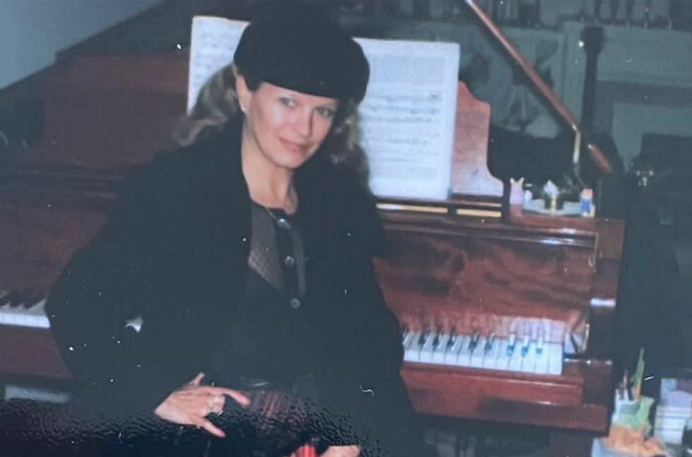 16 6017e7c174b27 700