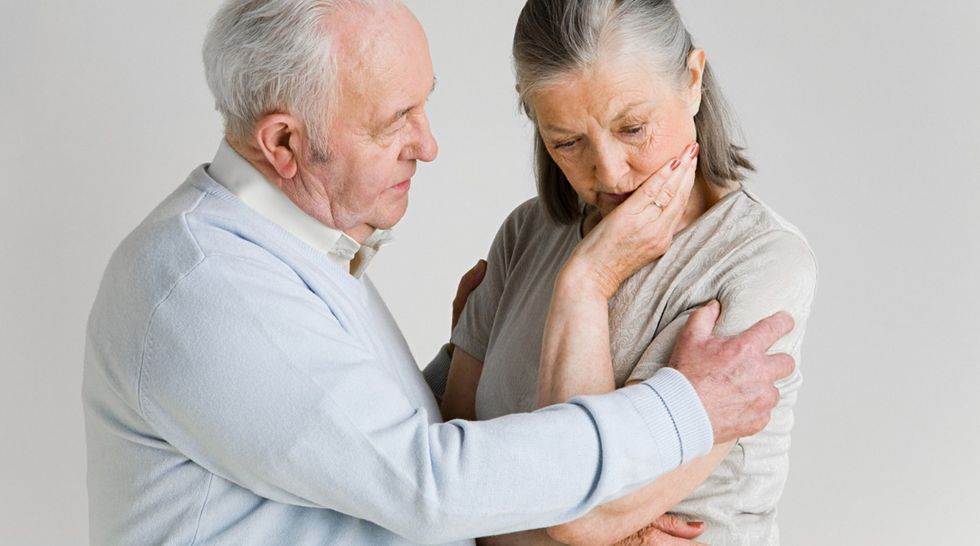 160302 worriedseniorcouple stock