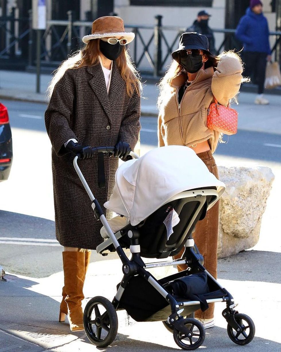 1611874111706919 Gigi Hadid baby model streetstyle nyc