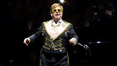 2019/04/elton-john-1.jpg