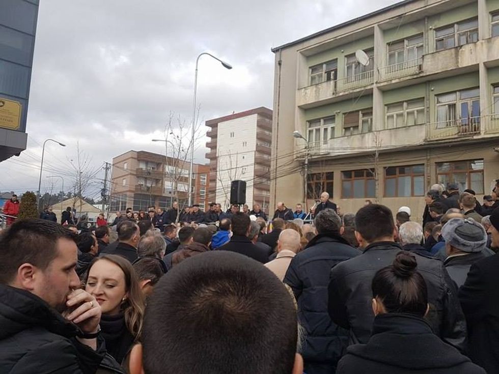 16467084 10209436054195827 570778373 n