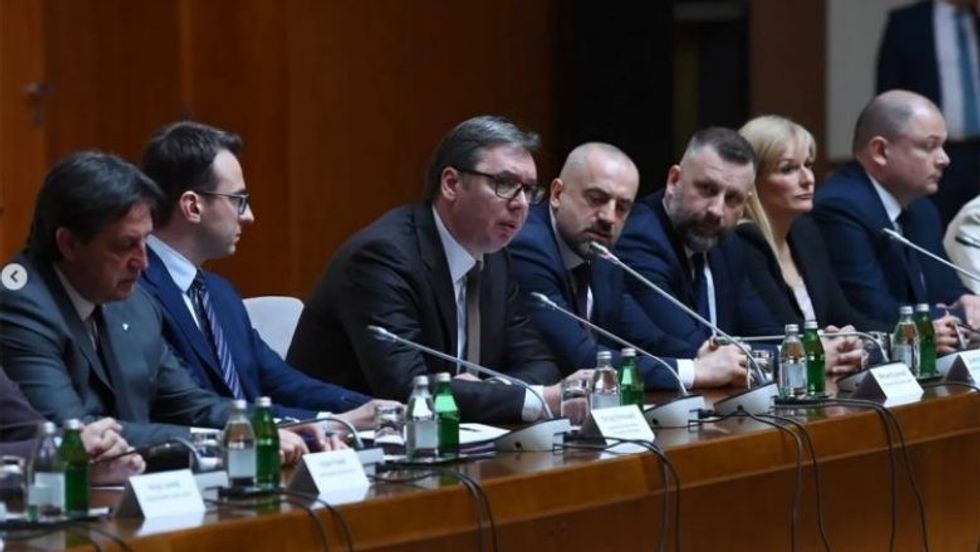 1648037795 vucic kodovo t foto buducnostsrbije av instagram 1 1