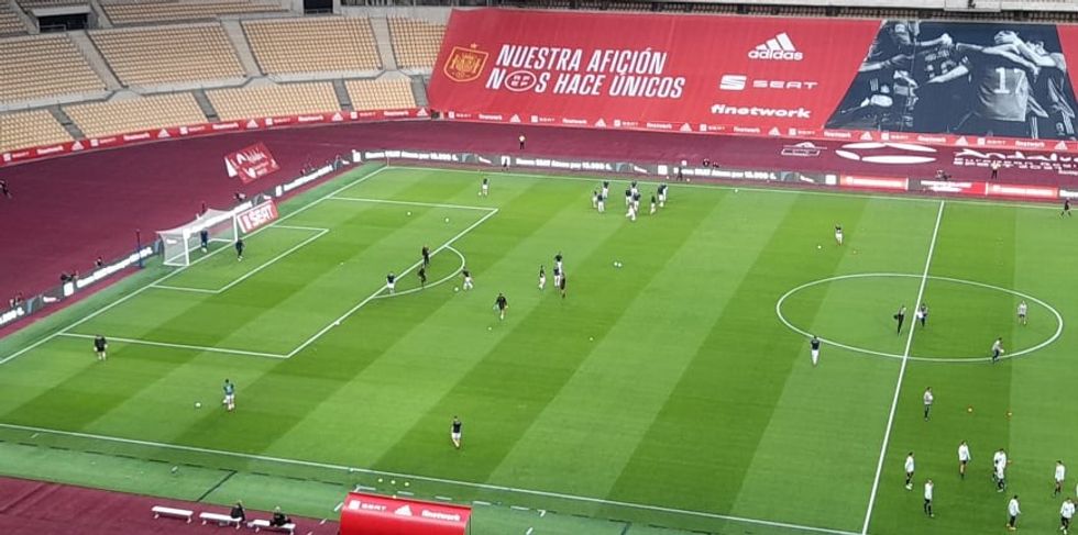 167077066 1371528016516582 380741939253970081 n