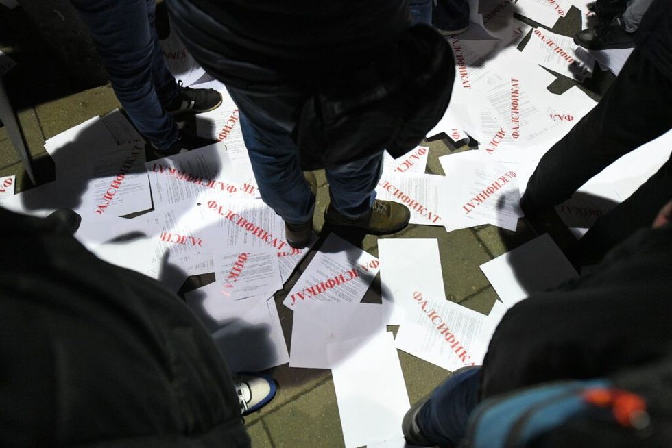 1703007105 HAM 08621 1