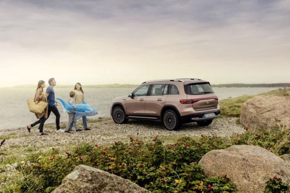 1774078856607d400a970aa277292569 v4 big