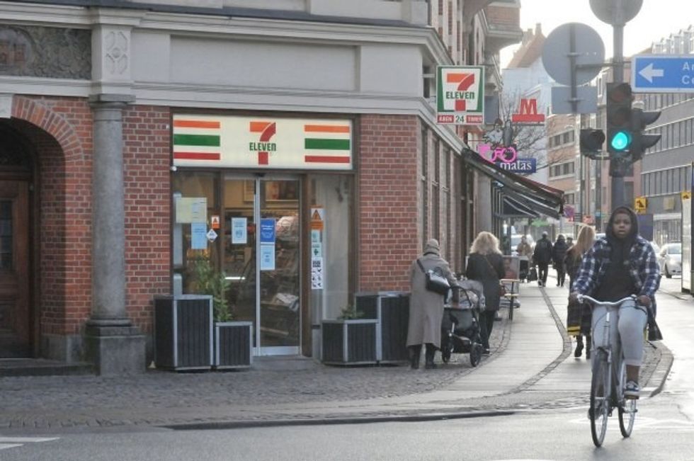 1792088389642d79a0f002d191929624 w640