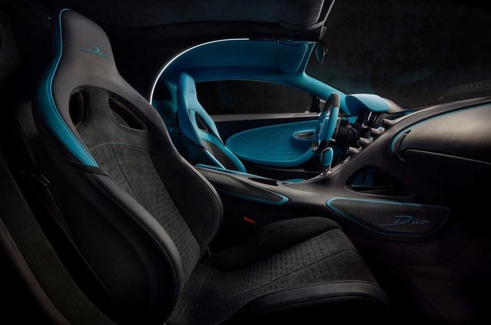 18 bugatti divo passenger web