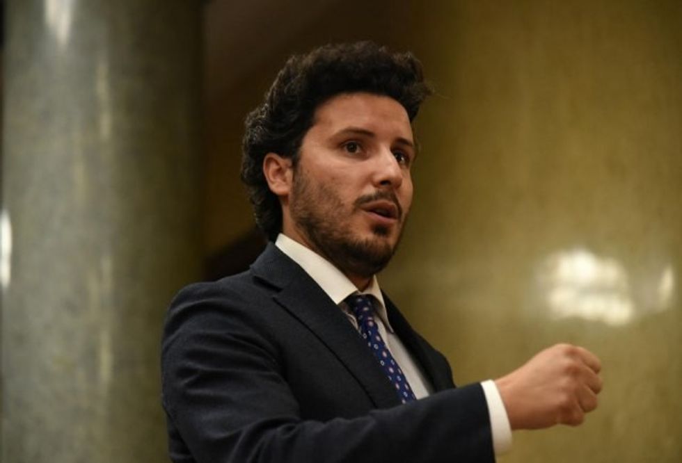 18022544535ff23350b2ec2988689900 v4 big