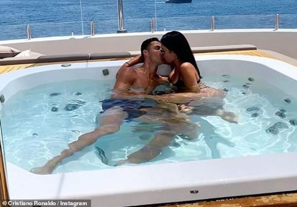 18564550 7533239 Her love The former shop assistant confessed that it was love at a 46 1570101790858