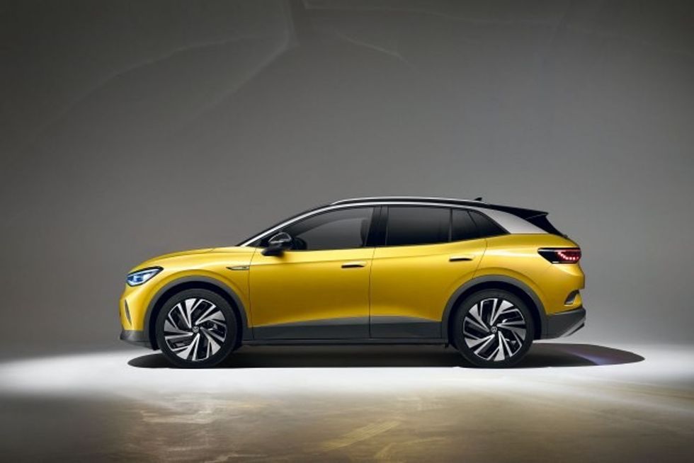 18879860835f71a35f54ace212040933 v4 big