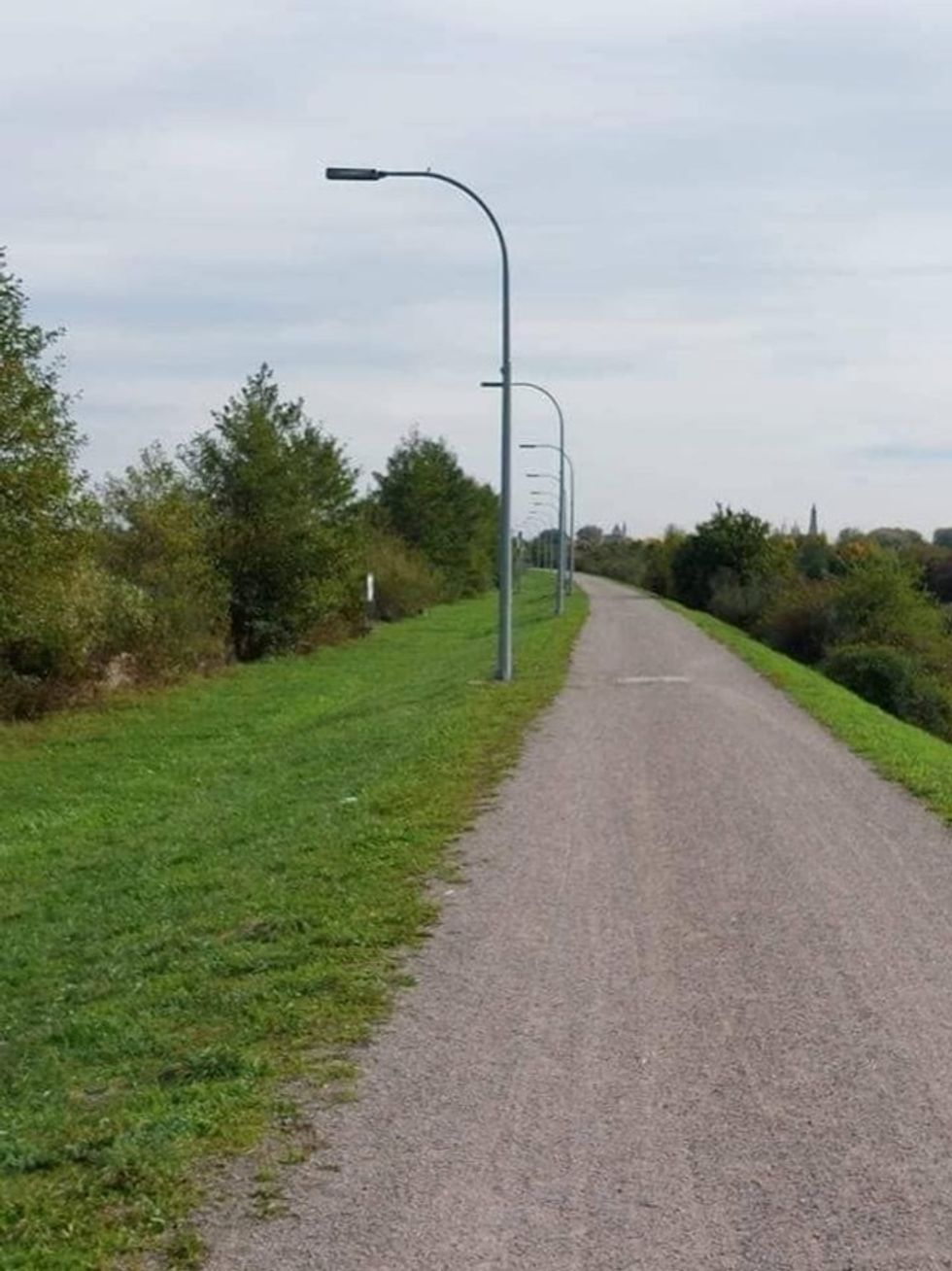 18c98262 d57e 4f47 835e 65e73e592f27