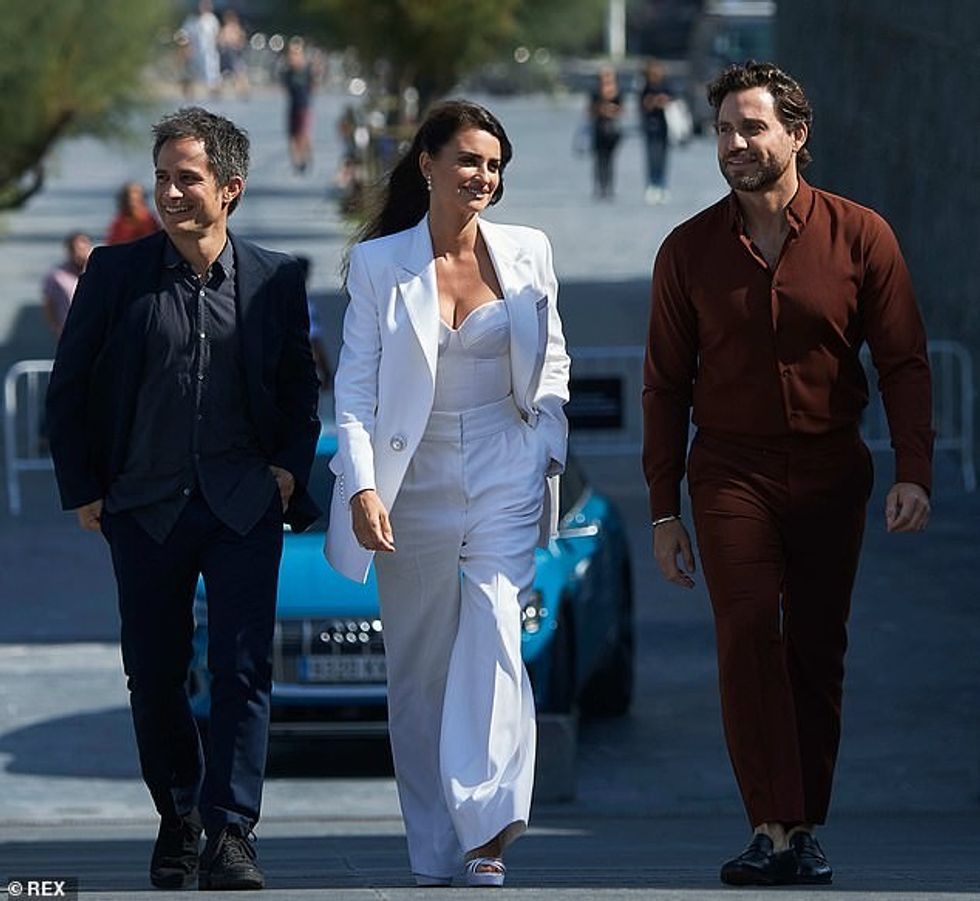 19016362 7512679 Stars She posed with her Wasp Network co stars L R Gael Garcia B a 2 1569602407474