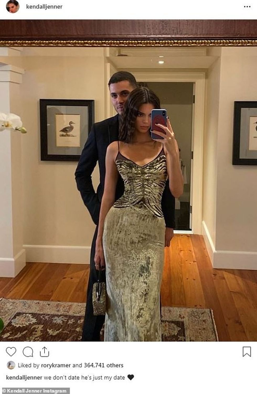 19659600 7568527 Just her date Kendall brought the model as her date to Hailey an a 129 1570983969248 1