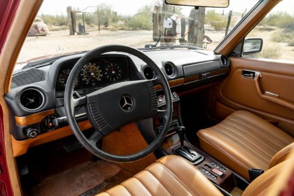1979 mercedes benz 300td 16198563825ef66e7dff9f98764d1979 mercedes benz 300td 1619856380ef66e7dff9f98764daa9031908 9b86 484b 9da2 e4f0ebfd42f6 ASx6hE scaled 1
