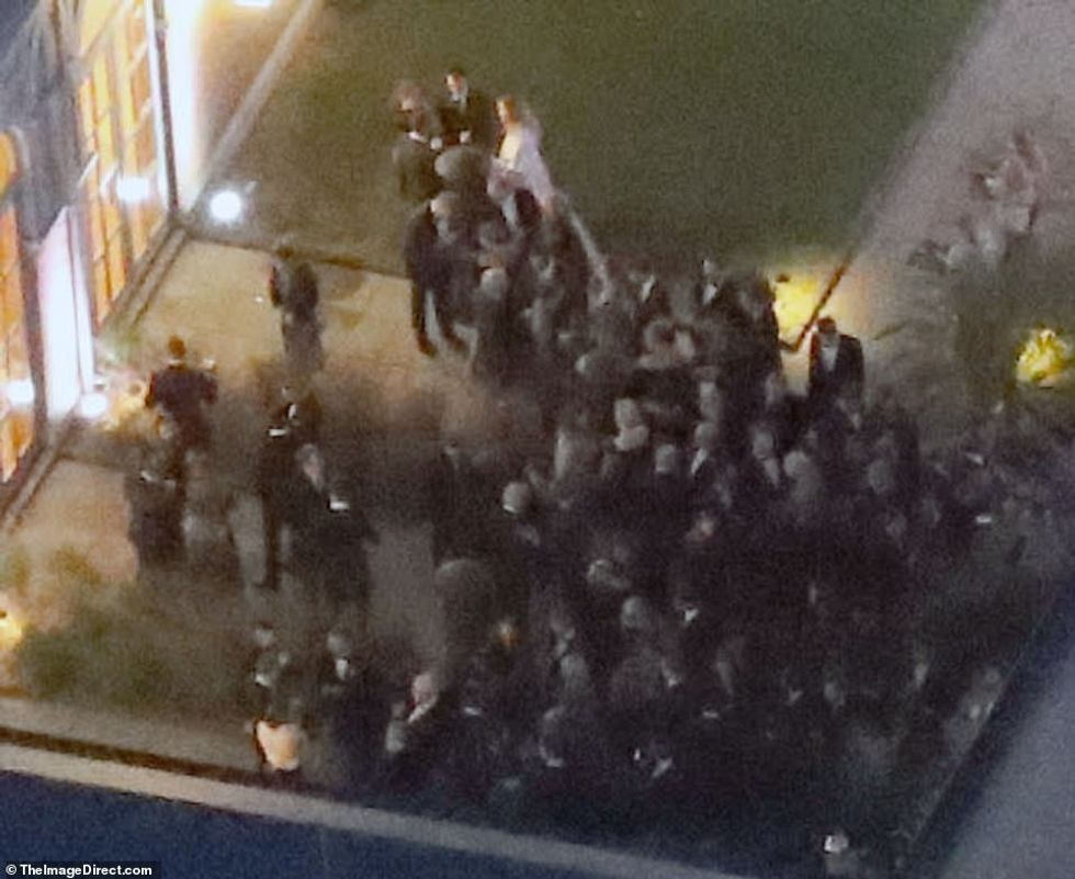 19945078 7591119 Jennifer Lawrence and Cooke Maroney have officially tied the kno a 14 1571541562626