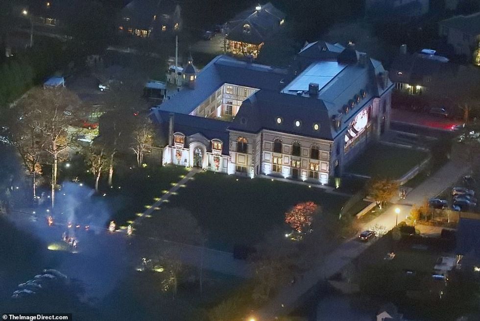 19946982 0 image a 17 1571546850613