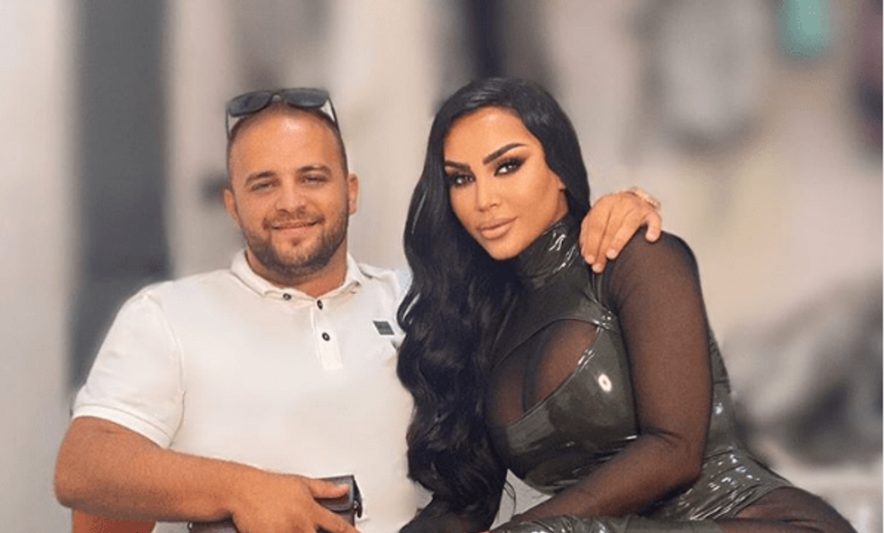 1DED4A9D E512 4225 9923 6F340094B53E