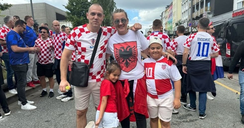 1e02dec9 e27e 4c37 8e6a aa0cf916d57a 1