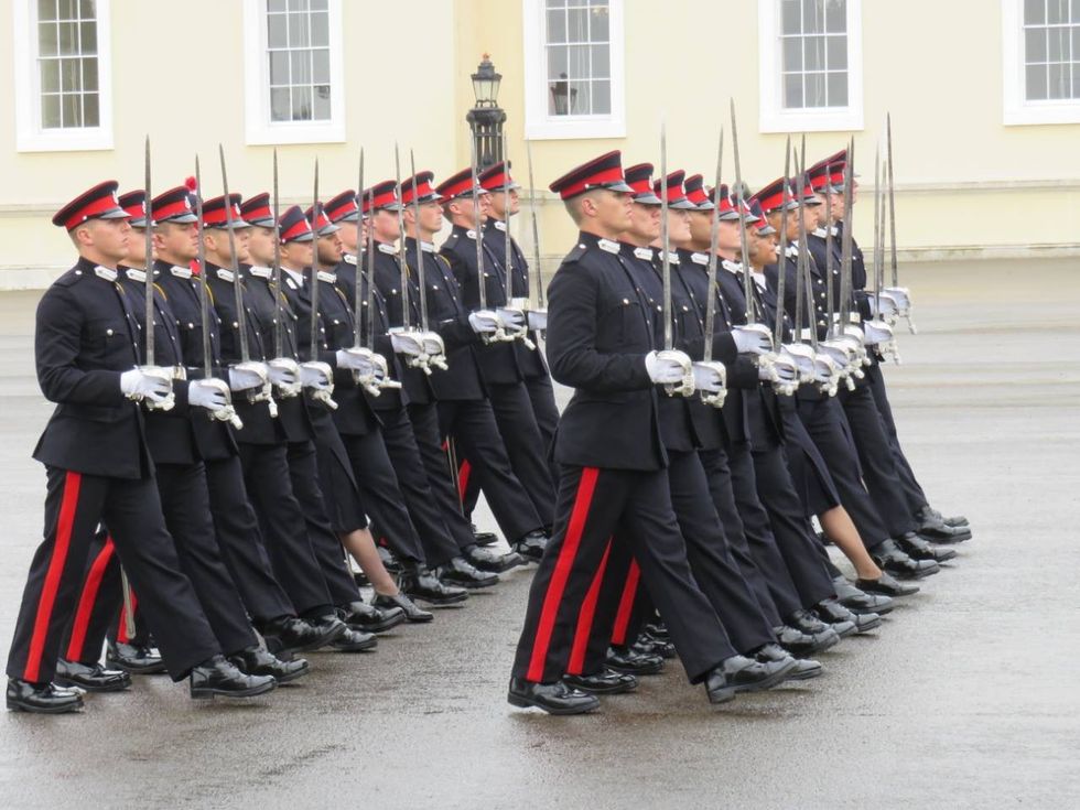 2. Komandanti i FSK së merr pjesë në diplomimin e dy kadetëve në Akademinë Ushtarake Mbretërore Sundhurst’’ në Mbretërinë e Bashkuar