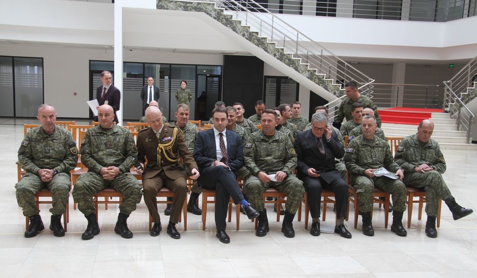 2. Medalje për oficerët e FSK së të cilët kanë kryer Akademinë Ushtarake Sandhurst në Mbretëri të Bashkuar 27.02.2019